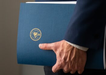 Baudžiamuoju įsakymu teismui perduota Telšių rajono savivaldybės tarybos narės J. Bucevičės byla