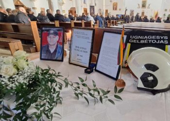 Lietuvos ugniagesių bendruomenė atsisveikina su gaisre žuvusiu ugniagesiu gelbėtoju Rolandu Venslauskiu