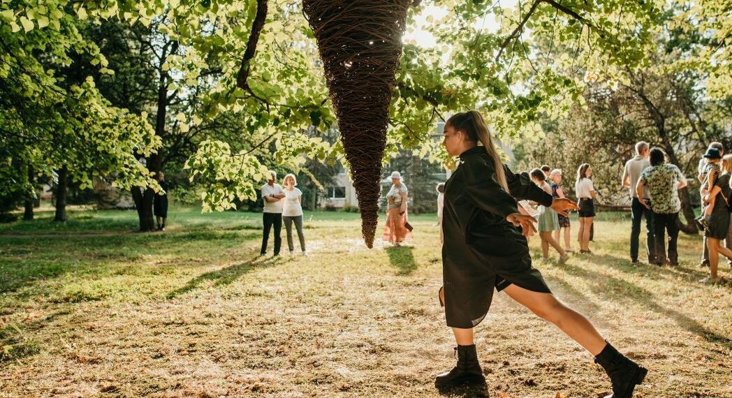 Land Art festivalis Girionyse: klajonės po dykumas ir pasaulio muzika