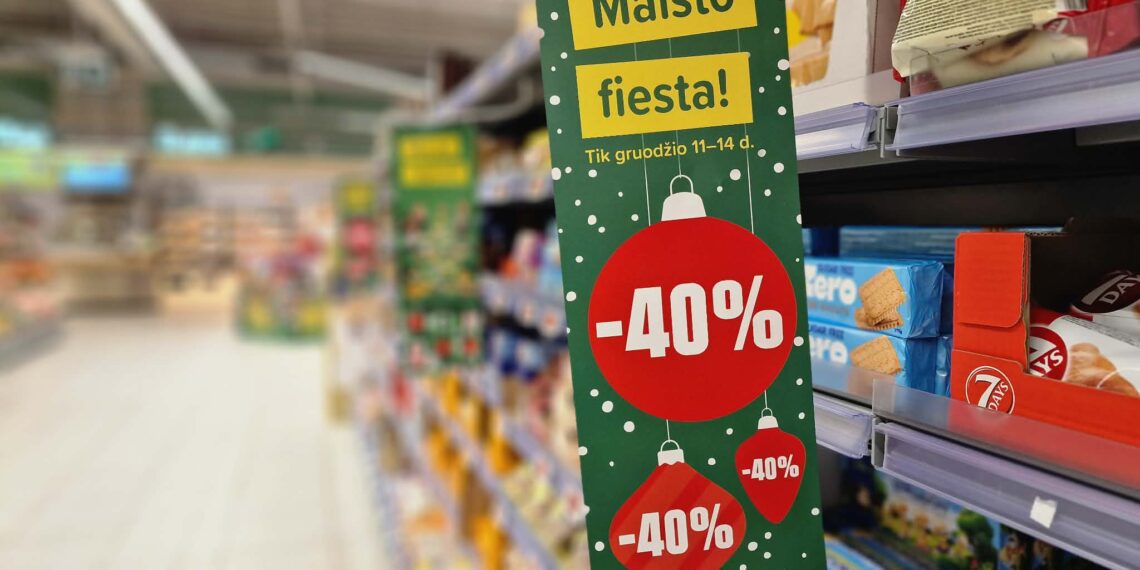 Norintys pigiau apsipirkti prieš Kalėdas skuba į „Iki“ – šluoja prekes su 40 proc. nuolaida „Maisto fiestoje“