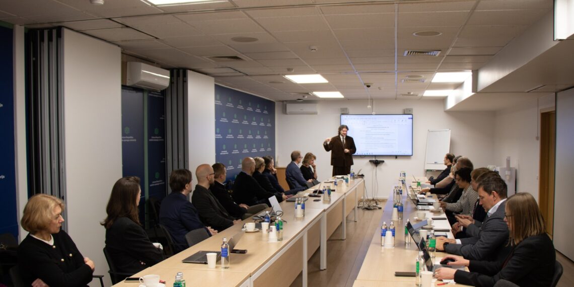 Pristatytos dirbtinio intelekto plėtros gairės: Lietuva siekia duomenimis grįstos sveikatos sistemos transformacijos