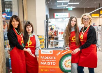 Tūkstančiai savanorių kviečia prisidėti: šį savaitgalį parduotuvėse vyks „Maisto banko” akcija