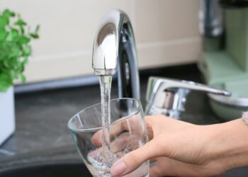 VMVT rekomendacijos gyventojams galimo potvynio metu: kaip užtikrinti maisto ir vandens saugą