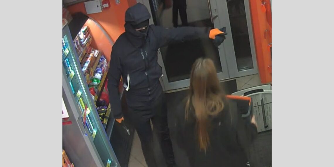 Kauno policija aiškinasi, kas apiplėšė parduotuvę