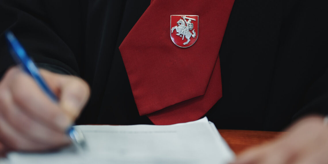 Teismui perduota baudžiamoji byla dėl sukčiavimų