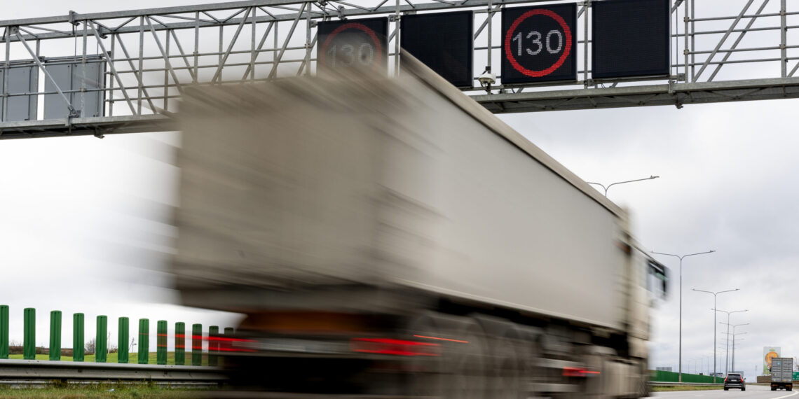 „Via Lietuva“ planuoja įsigyti sunkiasvorio transporto svarstykles