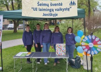 Šventė „Už laimingą vaikystę“ subūrė bendruomenę Joniškyje