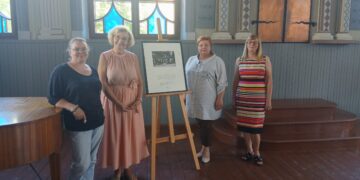 Joniškio raudonojoje sinagogoje atidaryta Artūro Morozovo fotografijų paroda „Tada, kai pamačiau tave”